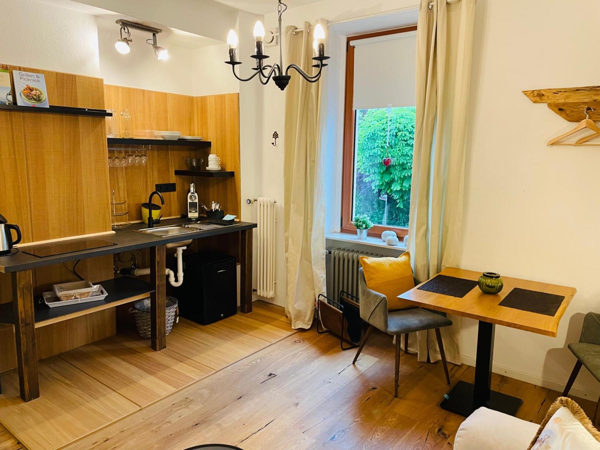 Zum Rayers Cafe-Restaurant & Boutique-Hotel Niederrotweil Zimmer foto