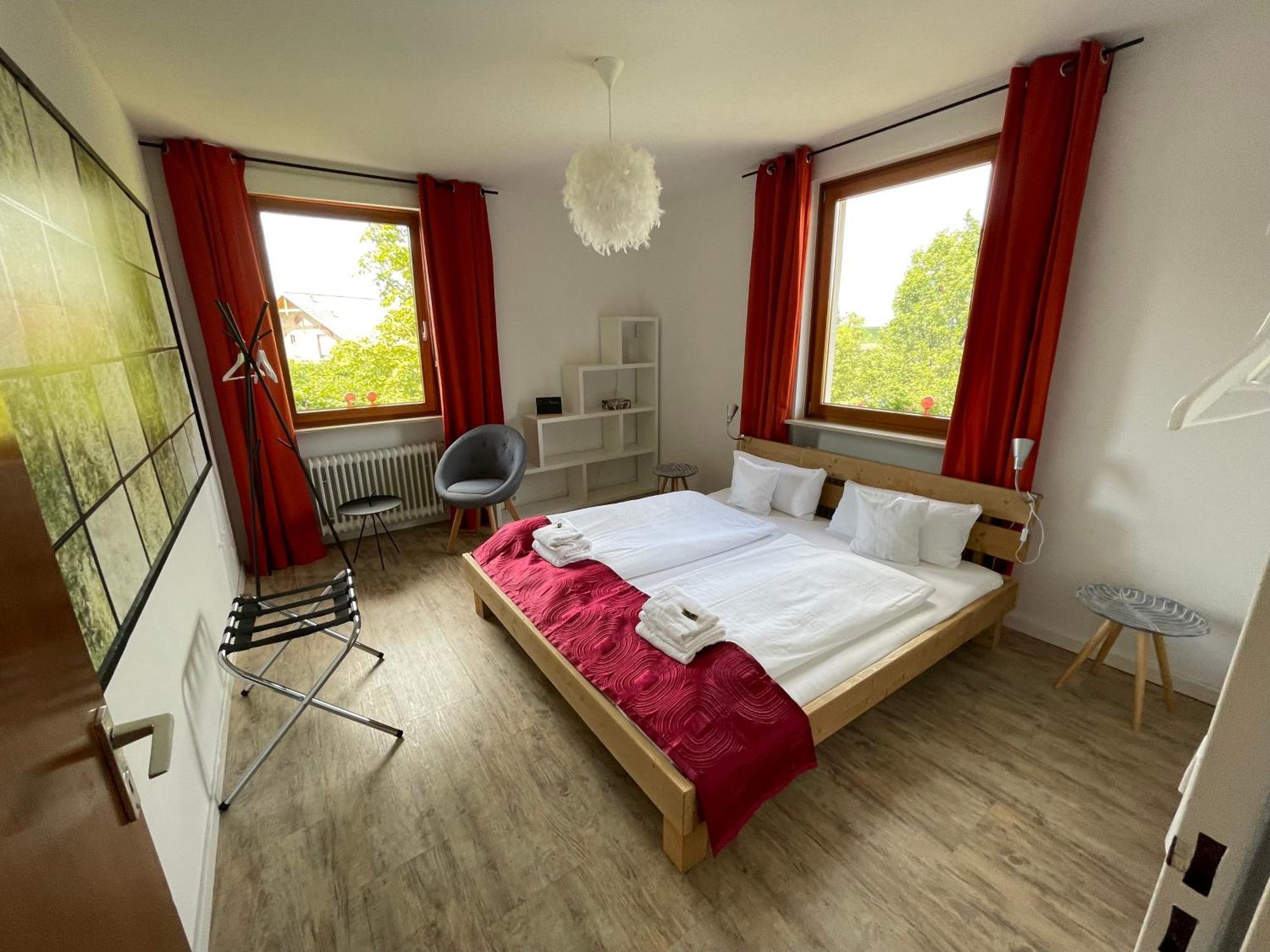 Zum Rayers Cafe-Restaurant & Boutique-Hotel Niederrotweil Zimmer foto
