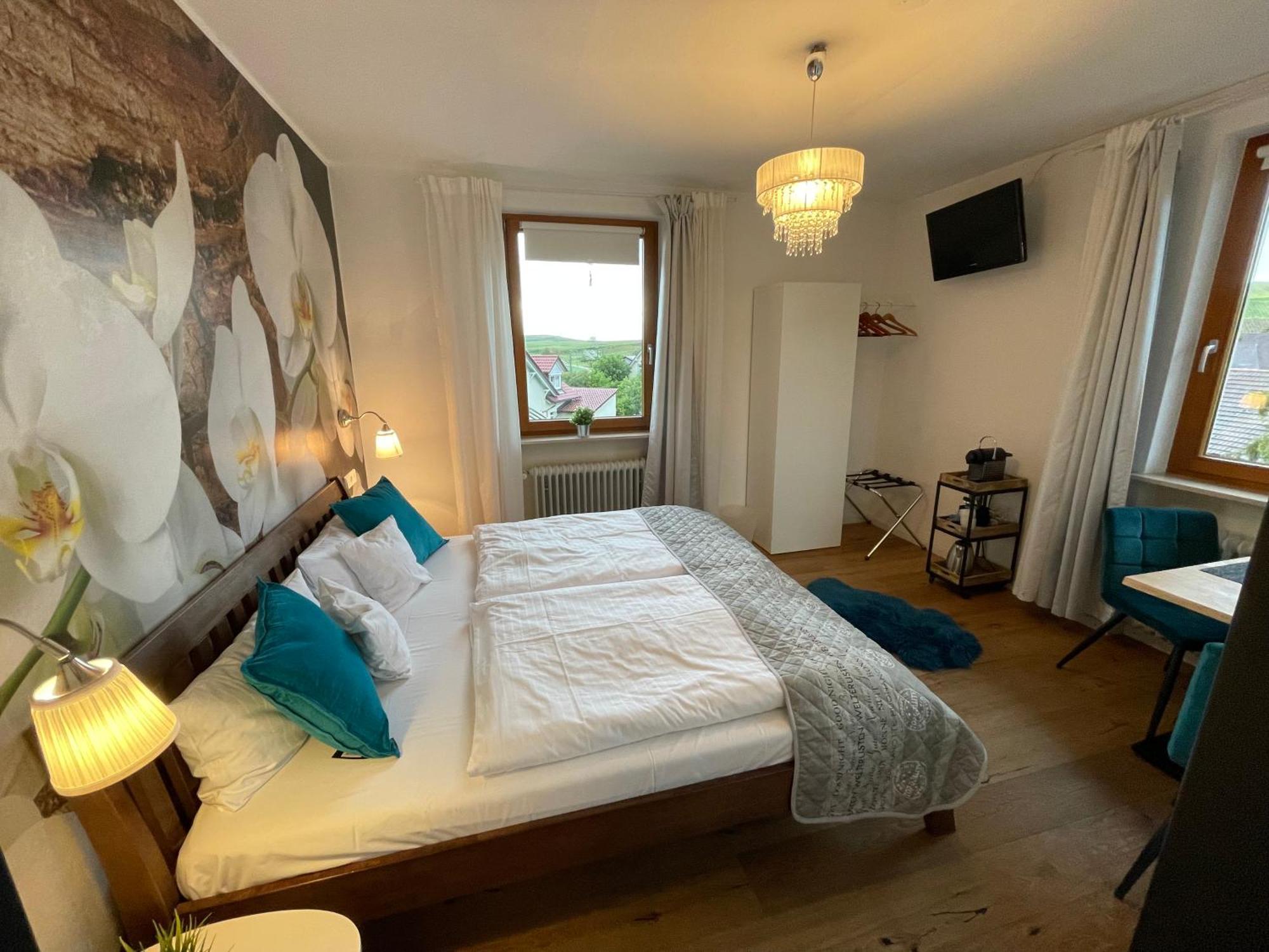 Zum Rayers Cafe-Restaurant & Boutique-Hotel Niederrotweil Zimmer foto