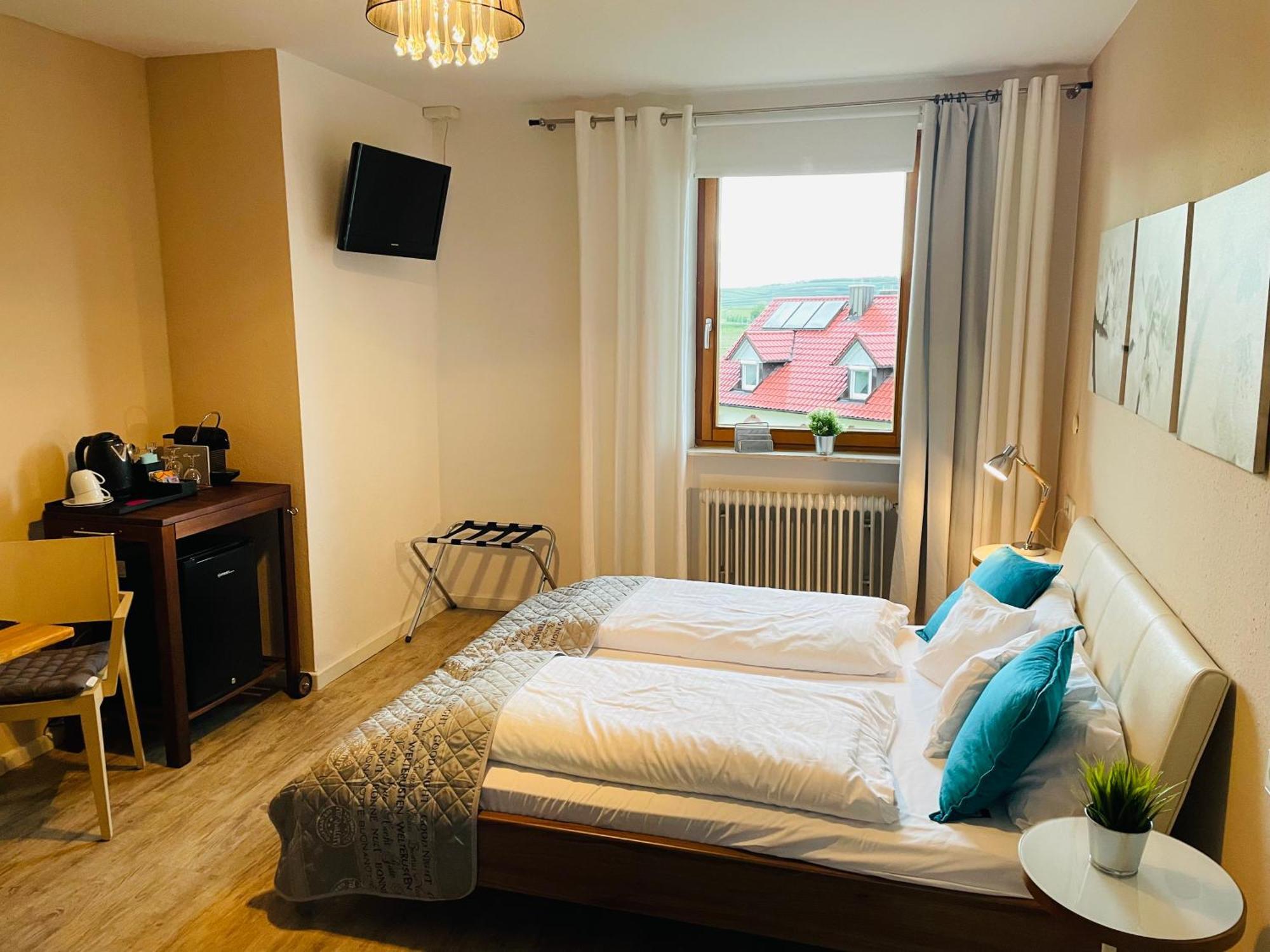 Zum Rayers Cafe-Restaurant & Boutique-Hotel Niederrotweil Zimmer foto