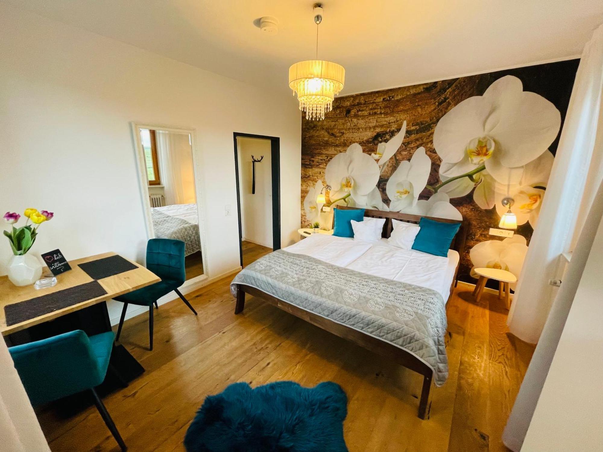 Zum Rayers Cafe-Restaurant & Boutique-Hotel Niederrotweil Zimmer foto