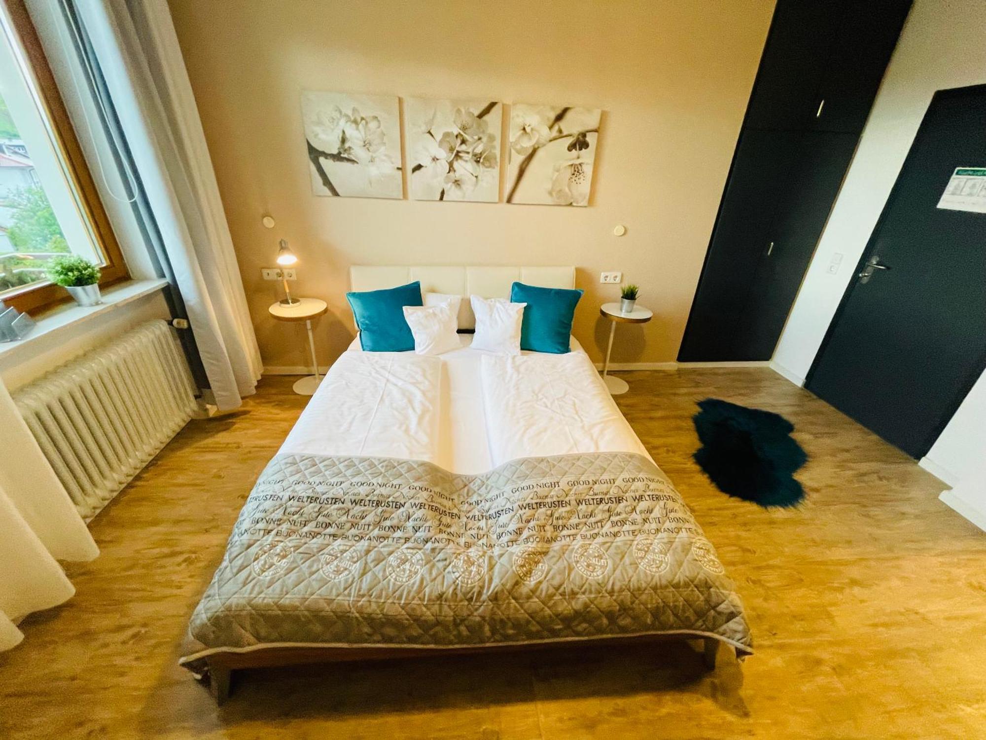 Zum Rayers Cafe-Restaurant & Boutique-Hotel Niederrotweil Zimmer foto
